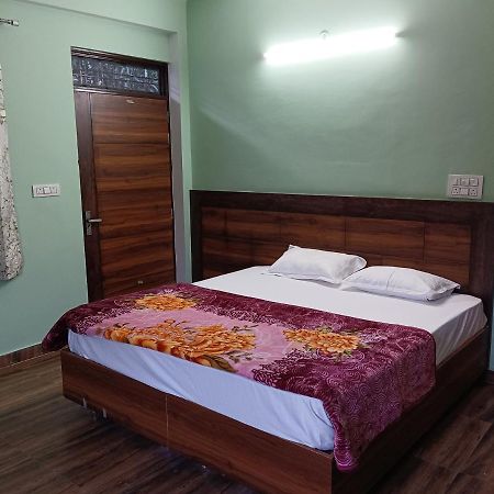 Crescent Moon Homestay Rishīkesh Eksteriør bilde