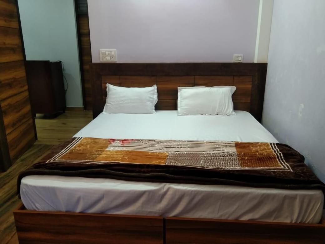 Crescent Moon Homestay Rishīkesh Rom bilde