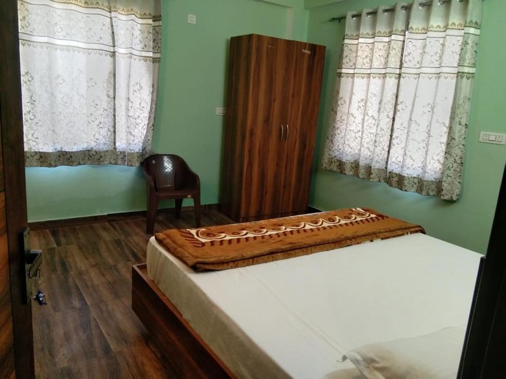 Crescent Moon Homestay Rishīkesh Rom bilde